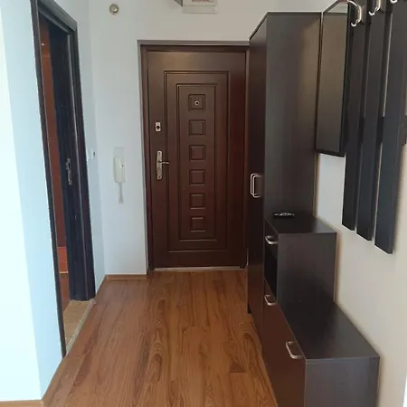 Two-bedroom Lauta 28 Daire *